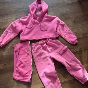 THE HAPPY CAMP3R SWEATS